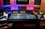 Oracle_Studio_shot_right_angle_0006_Layer_2.webp.jpg