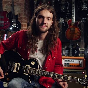 Медиа 'Обзор гитары Gibson Les Paul Classic 120th Anniversary' в категории 'Гитара'