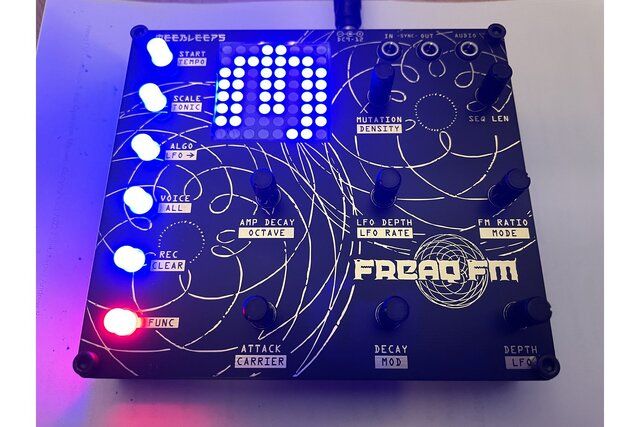 Meebleeps Freaq - двухголосный 8-битный FM-синтезатор с генеративным секвенсором
