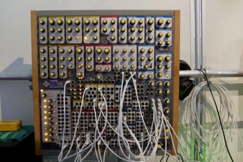 TINRS анонсировал модульный синтезатор Fenix IV Monster