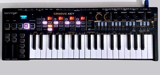 Behringer Groove Key - грувбокс, вдохновленный Keystep Pro, и секвенсор MIDI CV
