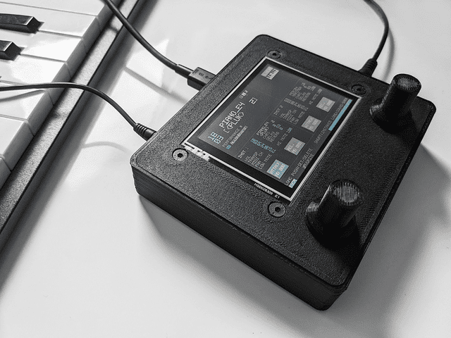 MicroDexed Touch - портативный многодвижковый грувбокс с открытым исходным кодом