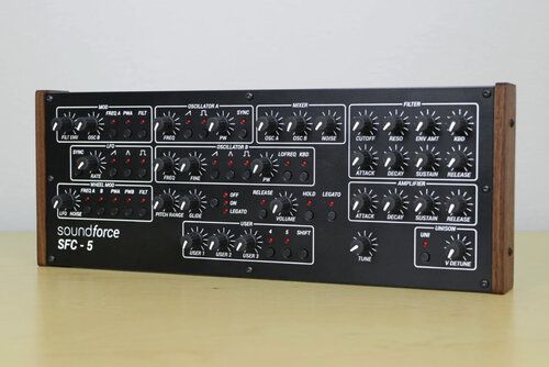 MIDI-контроллер SoundForce SFC-5 V2 превращает эмуляции Prophet 5 в псевдо-аппаратные синтезаторы