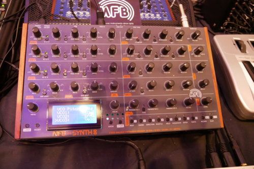 MFB анонсировала 8-голосный полифонический синтезатор SYNTH 8